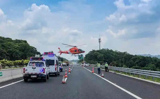 乌达区高速公路汽车救援案例